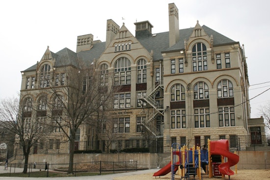 Milwaukee's Golda Meir School Shooting Threat Causes Parental Alarm as Classes Continue Amid Investigation