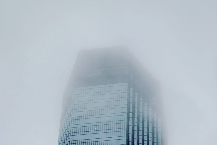 Minneapolis Commuters Warned of Reduced Visibility Due to Dense Fog Advisory