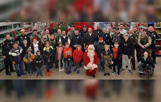 Minnesota State Patrol Officers Embrace Holiday Spirit, Partner with Children for Festive Shopping Sprees