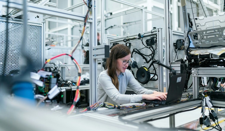 Minnesota Tech Industry Thrives with Booming Job Market and University Support, Notes U of M Faculty Director