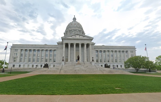 Missouri and Illinois Brace for Progressive New Laws in 2025 as Minimum Wage Hikes and Distracted Driving Fines Begin