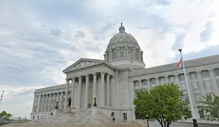 Missouri Electors Unanimously Cast Votes for Trump and Vance, Upholding Election Results in State Capitol Ceremony