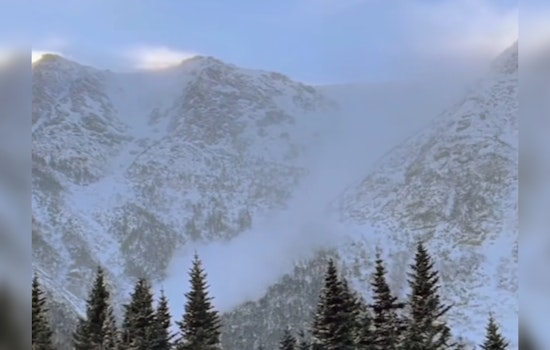 Mount Washington Hit by Large Avalanche, Authorities Urge Caution and Preparedness in White Mountains