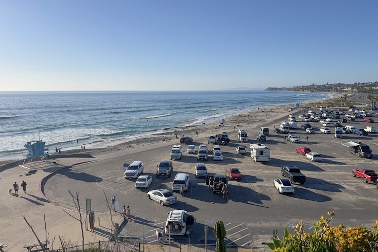Muskegon City Commissioners Reassess Beach Parking Fees After Public Uproar
