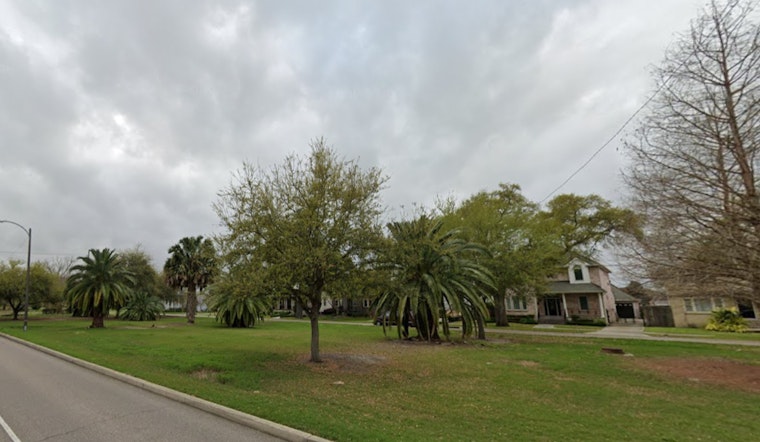 New Orleans Grapples with Mixed Weather as Gusty Winds, Dropping Temperatures, and Potential Weekend Showers Are Expected, Says NWS