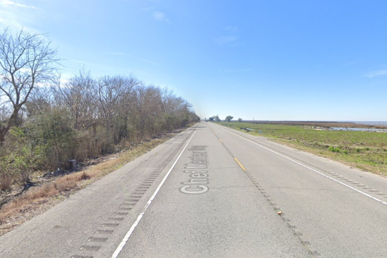 New Orleans Police Arrest Driver After Pursuit of Stolen Vehicle Ends in Crash on Chef Menteur Highway