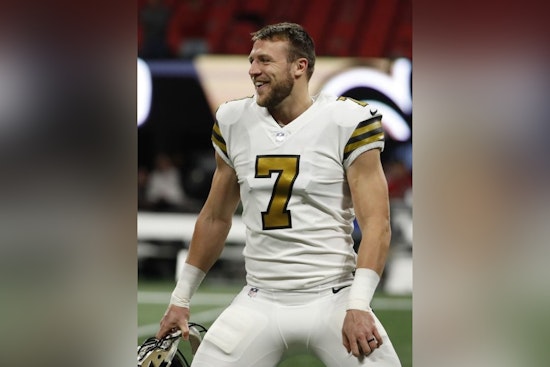 New Orleans Saints' Taysom Hill Out for Season Due to Knee Injury Amidst Team's Offensive Struggles