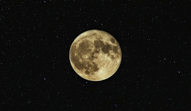 New York City Skywatchers Set for Stellar 2025 with Meteor Showers and Planetary Displays