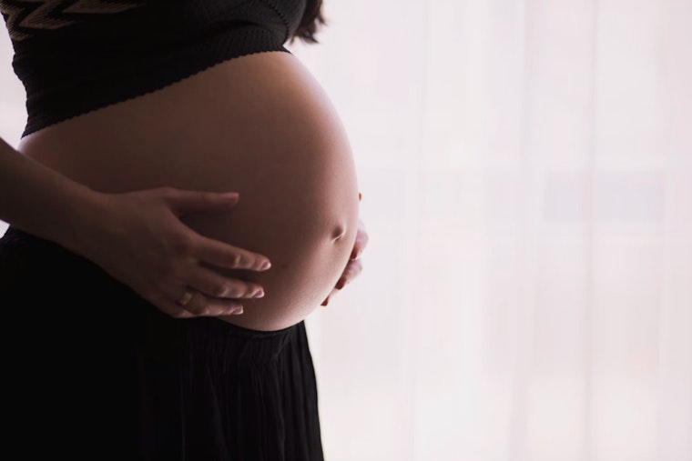 New York State Empowers Expecting Workers with Paid Prenatal Leave in 2025