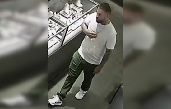 Oklahoma City Police Seek Tattooed Suspect in $4,500 Necklace Theft, Calls for Public's Aid with Reward Offer