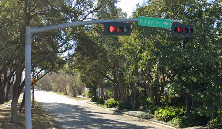 One Dead After Vehicle Crashes Into Tree on Kirby Drive in Houston, Excessive Speed Cited as Possible Cause
