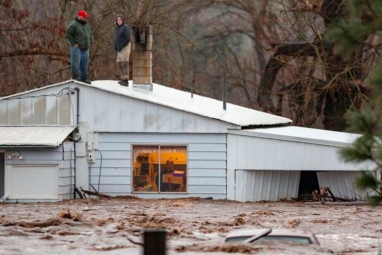Oregon Officials Urge Immediate Evacuation Amid Flood Threats