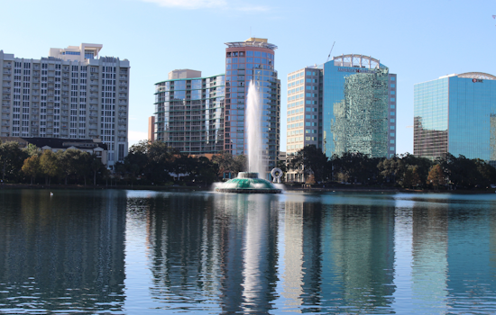 Orlando to Experience Warm Weekend with Spot Showers, Dry New Year's Eve Ahead