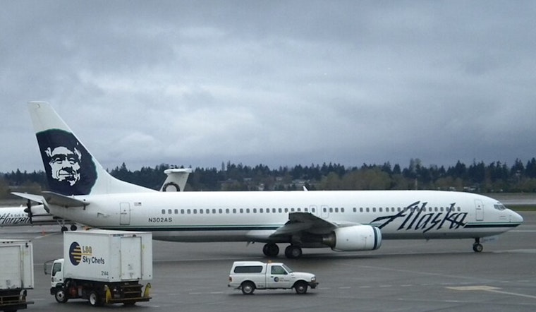 Passenger Opens Emergency Exit and Climbs onto Wing of Alaska Airlines Flight at Seattle Airport