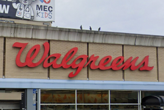 Pharmacies, Convenience Stores Remain Open for Last-Minute Shoppers on Christmas Day