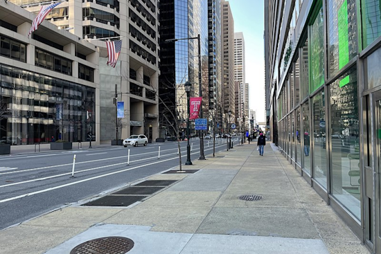 Philadelphia Mayor Signs Bills to Eliminate Parking in Bike Lanes, Enhancing Cyclist Safety