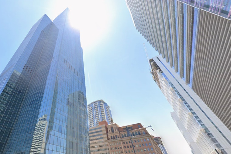 Phoenix Anticipates Week of Sunny Skies and Moderate Temperatures