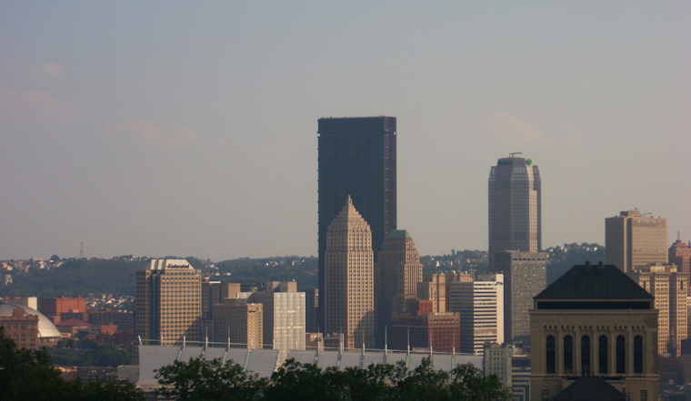 Pittsburgh Braces for Cold Commute Amid Light Snow, Warmer Weekend Ahead with Unsettled Sunday Forecast