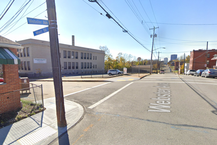 Pittsburgh Police Investigate Evening Stabbing on Webster Avenue, Suspect at Large