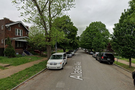 Pizza Delivery Driver Robbed at Gunpoint in St. Louis's Dutchtown Neighborhood