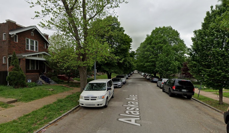 Pizza Delivery Driver Robbed at Gunpoint in St. Louis's Dutchtown Neighborhood