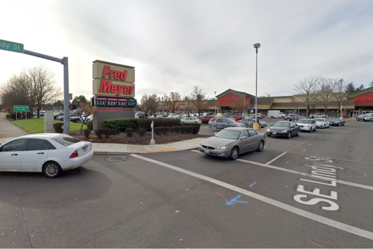 Portland Man Arrested, Accused of Stabbing 86-Year-Old in Fred Meyer Parking Lot