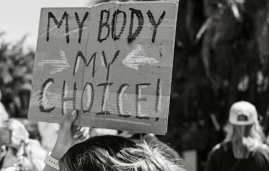Reproductive Rights Advocates Sue Arizona to Overturn 15-Week Abortion Ban, Aligning With State's Progressive Amendment