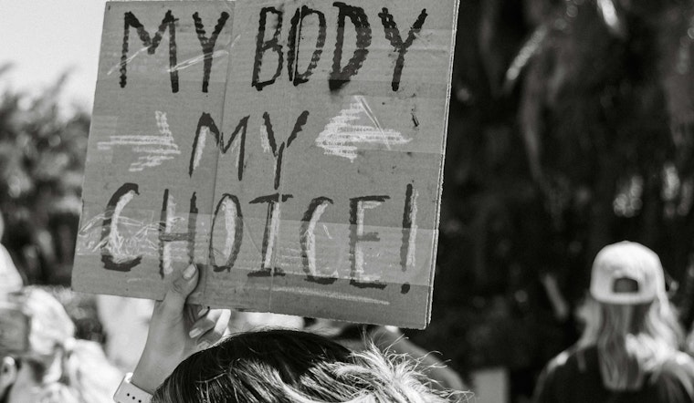 Reproductive Rights Advocates Sue Arizona to Overturn 15-Week Abortion Ban, Aligning With State's Progressive Amendment