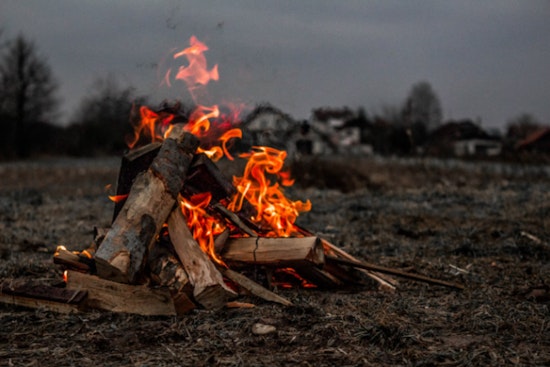 Sacramento County Extends Burn Ban Amid Air Quality Concerns, Fines for Violations Introduced