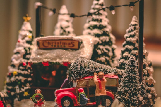 San Antonio Spurs and Methodist Healthcare Deliver Festive Joy with 150 Christmas Trees to Families in Need