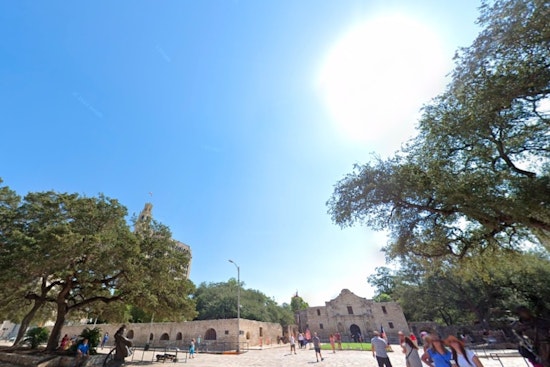 San Antonio Welcomes Holiday Cheer with Sunny Days and Cool Nights and Mild Showers Possible Leading up to Christmas