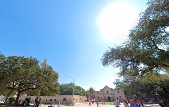 San Antonio Welcomes Holiday Cheer with Sunny Days and Cool Nights and Mild Showers Possible Leading up to Christmas