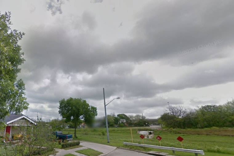 San Antonio's Christmas Forecast, Warm Days Ahead with Potential Showers and Thunderstorms