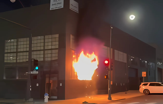 VIDEO: San Francisco Firefighters Contain Warehouse Fire Near Children's Hospital, Investigations Underway