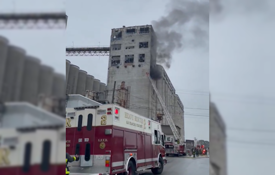 VIDEO: San Francisco Firefighters Extinguish Blaze at Abandoned Grain Silo on Amador Street
