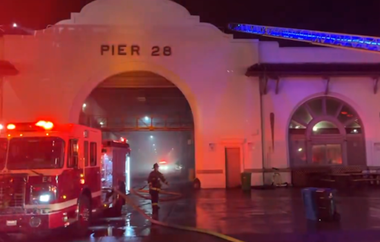 San Francisco Firefighters Quickly Extinguish Pier 30 Blaze on Christmas Eve, No Injuries Reported