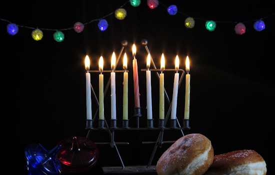 San Francisco's Union Square Shines with Interfaith Celebrations as Hanukkah and Christmas Unite