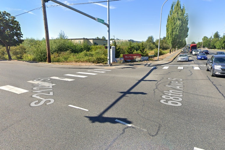 Seattle Man Fatally Struck by Vehicle While Crossing Street in Kent