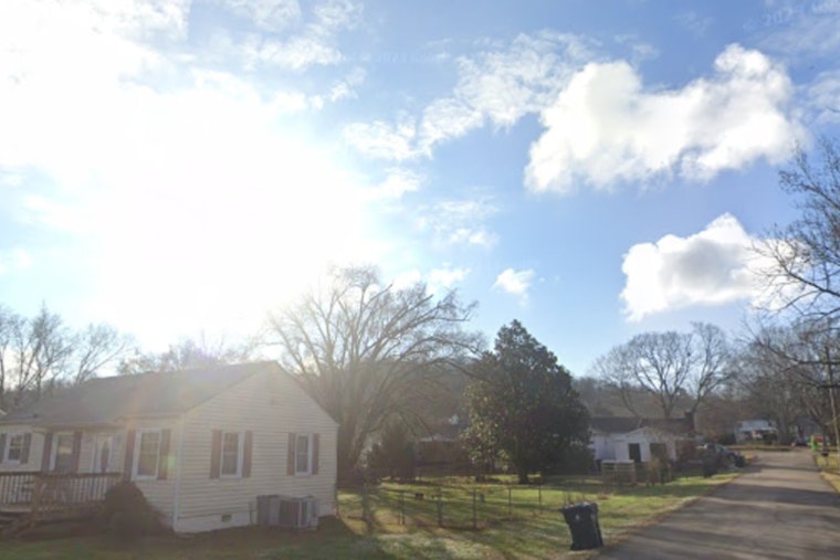 Serene Christmas Day in Knoxville with Chilly Morning and Sunny Outlook, Fog to Settle In by Nightfall, NWS Advises Caution