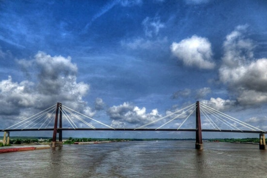 Ship and Tugboat Collide Near Luling Bridge, All Crew Rescued and Evaluated for Safety West of New Orleans