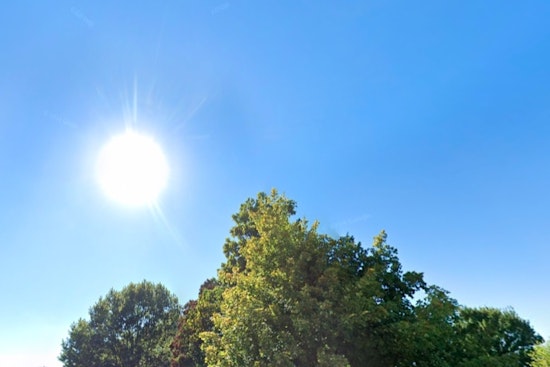St. Louis Braces for Brisk Winds and Chilly Nights with Warmer Weekend and Rain Ahead