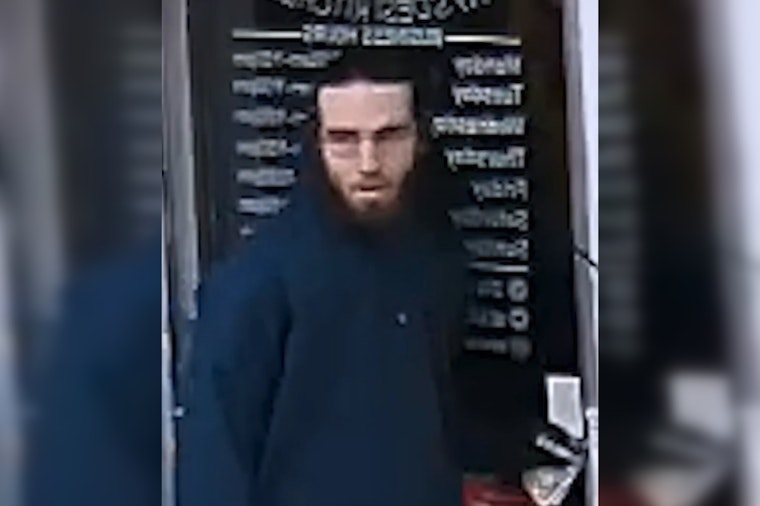 St. Louis County Police Seeking Suspect in Knife-Point Robbery at Mehlville Restaurant