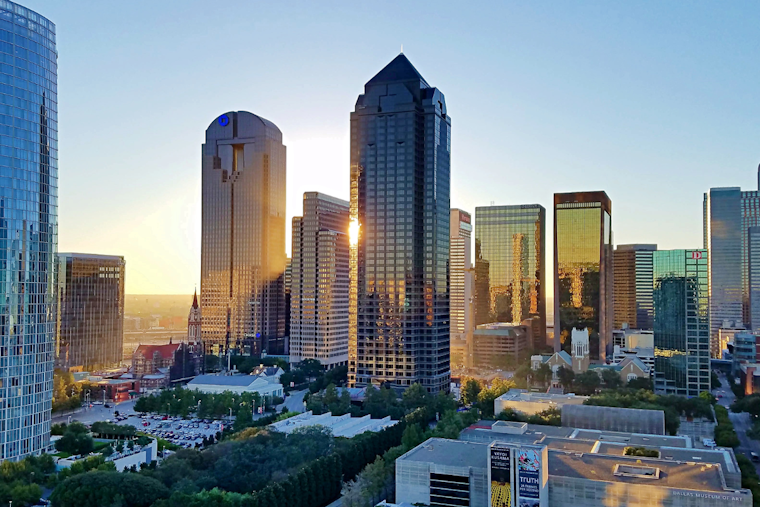 Stable Skies and Sunny Days Ahead for Dallas, with a Glimpse of Possible Weekend Showers