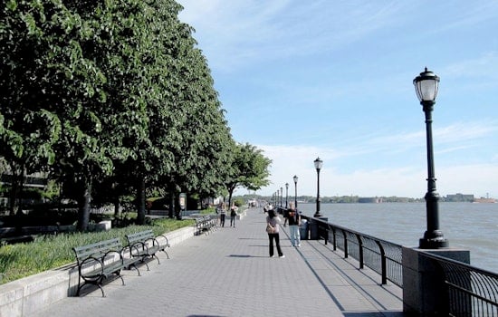 Staten Island Artist's Latest Instillation in Battery Park Pokes Fun at NYC's Rat Saga Amid Health Summit