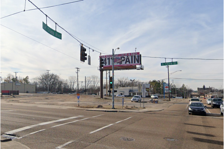 Stolen Ambulance Crashes into MPD Cruiser Following Chase in South Memphis