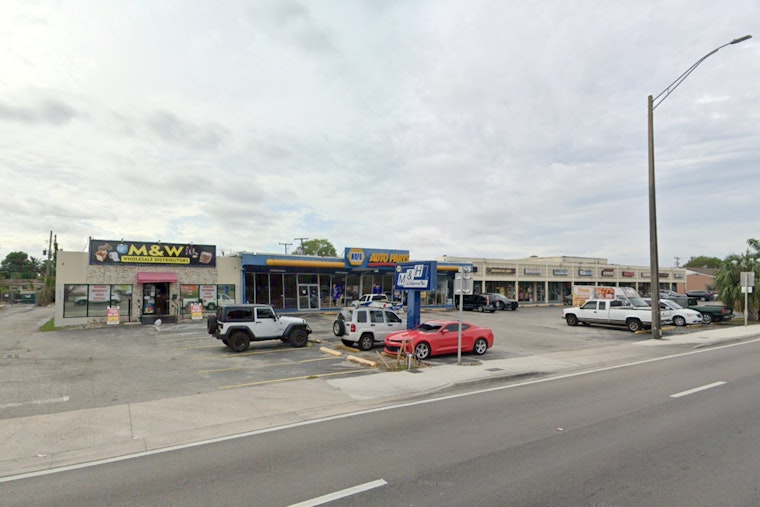 Suspected Arson in Fort Lauderdale, Police Investigate After Three Cars Torched at Auto Parts Store