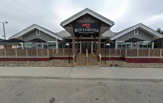 Suspicious Fire Engulfs Vacant Red Lobster in Columbus, Person Escapes Unscathed