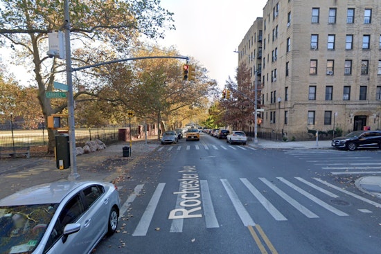 Teen in Critical Condition After Being Stabbed in Crown Heights, Suspects at Large
