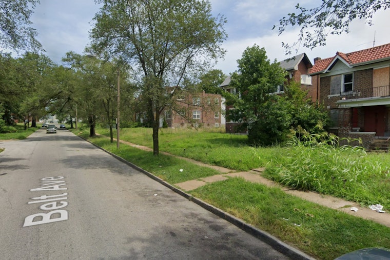 Teen Robbed at Gunpoint During Video Game System Exchange in St. Louis's Wells or Goodfellow