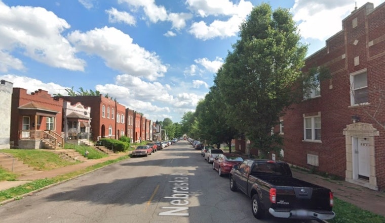 Teen Robbed at Gunpoint in St. Louis' Gravois Park Police Seek Suspects